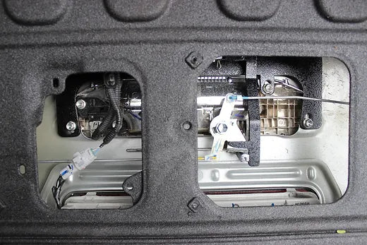 Isuzu Accessories - Tailgate Lock