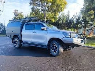 Top Benefits of Installing a Canopy on Your Toyota Hilux